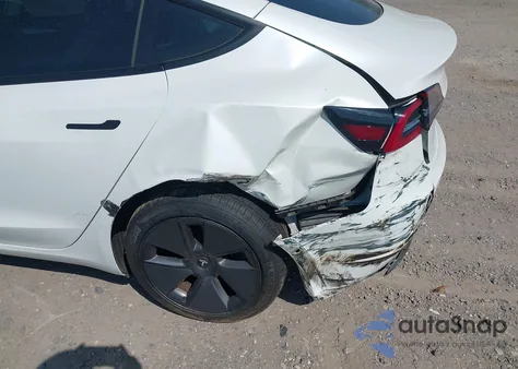 2021 Tesla Model 3 Long Range Dual Motor All-Wheel Drive z USA, uszkodzony, nr VIN 5YJ3E1EB1MF981445